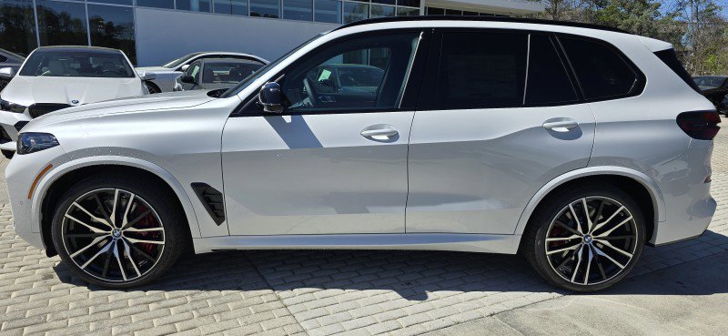 New 2026 BMW X5 M60i image 8