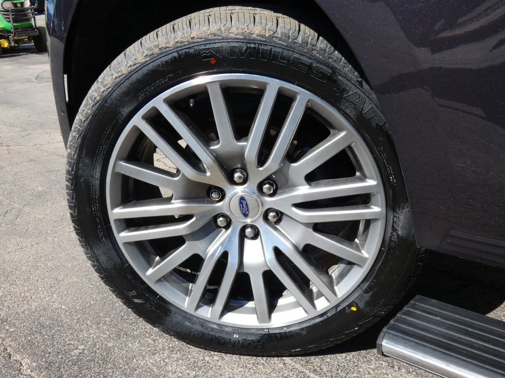 Used 2022 Ford Expedition Max Limited image 34