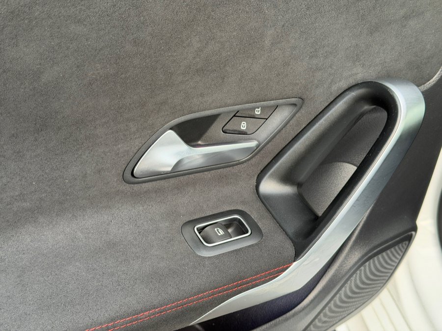 Used 2023 Mercedes-Benz CLA 250 4MATIC image 27
