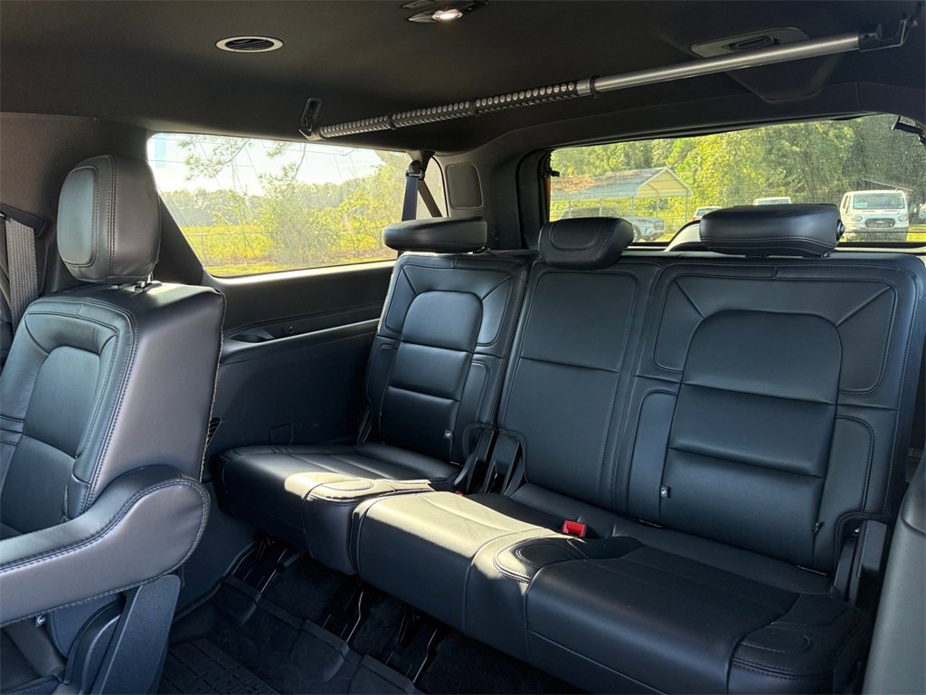 Used 2024 Lincoln Navigator L Reserve image 17
