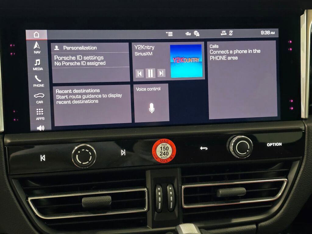 Certified 2025 Porsche Macan image 15