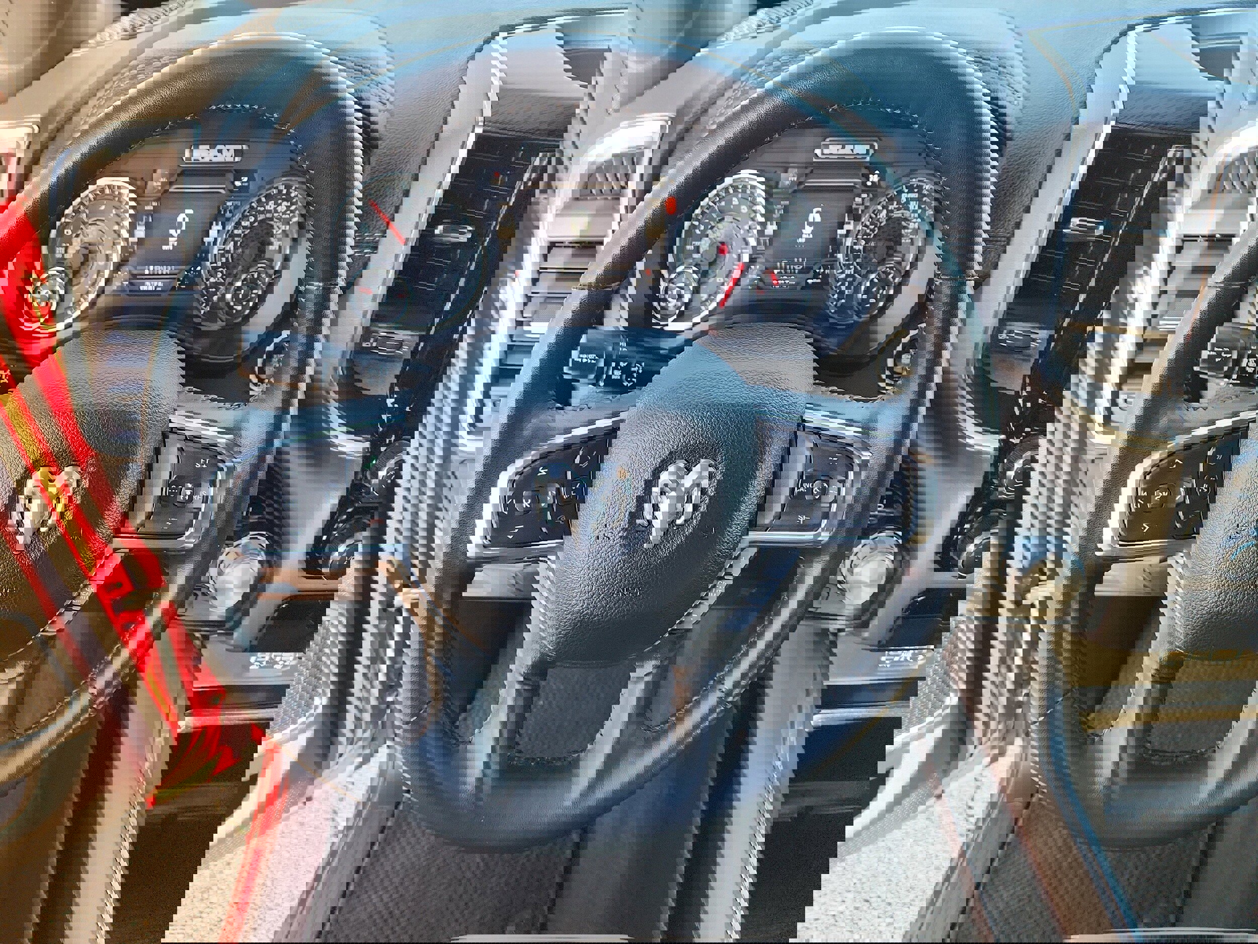 Used 2024 RAM 1500 Laramie image 18