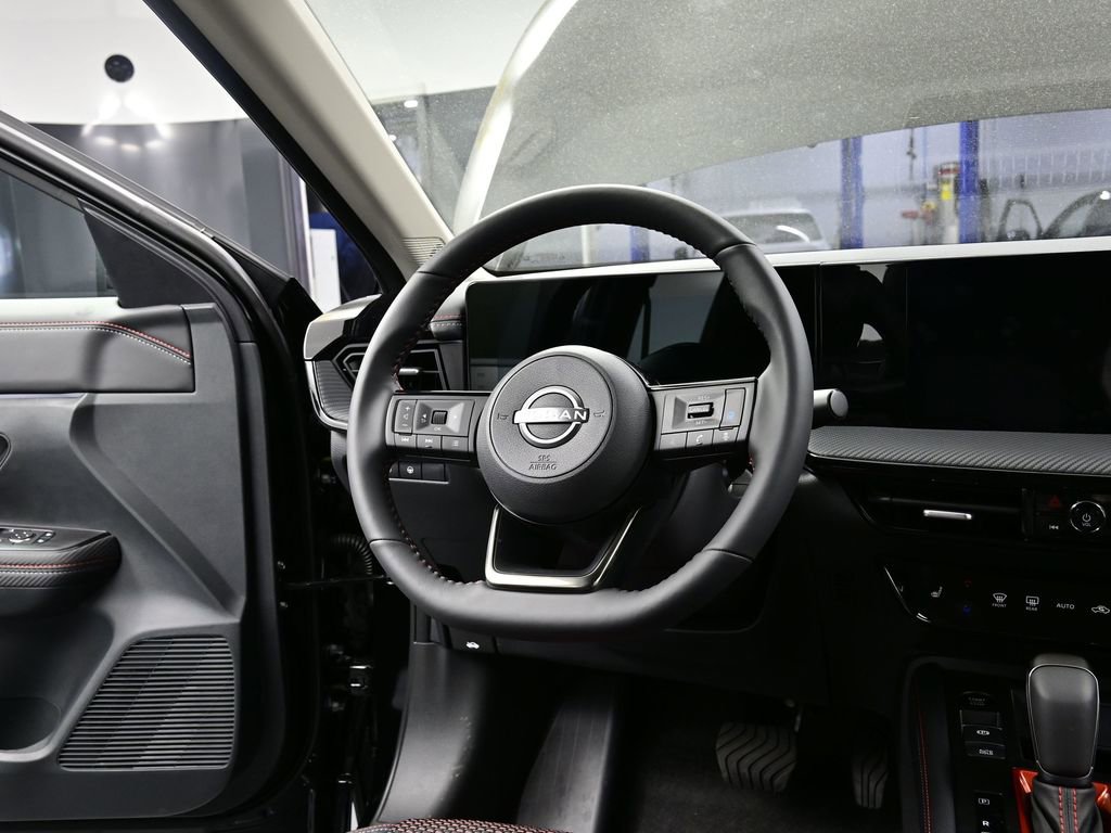 New 2026 Nissan Kicks SR w/ SR Premium Package image 4