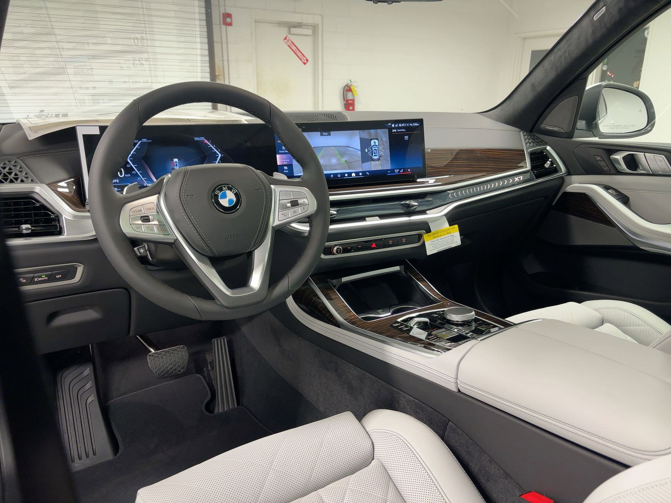 New 2026 BMW X7 xDrive40i w/ Premium Package image 28