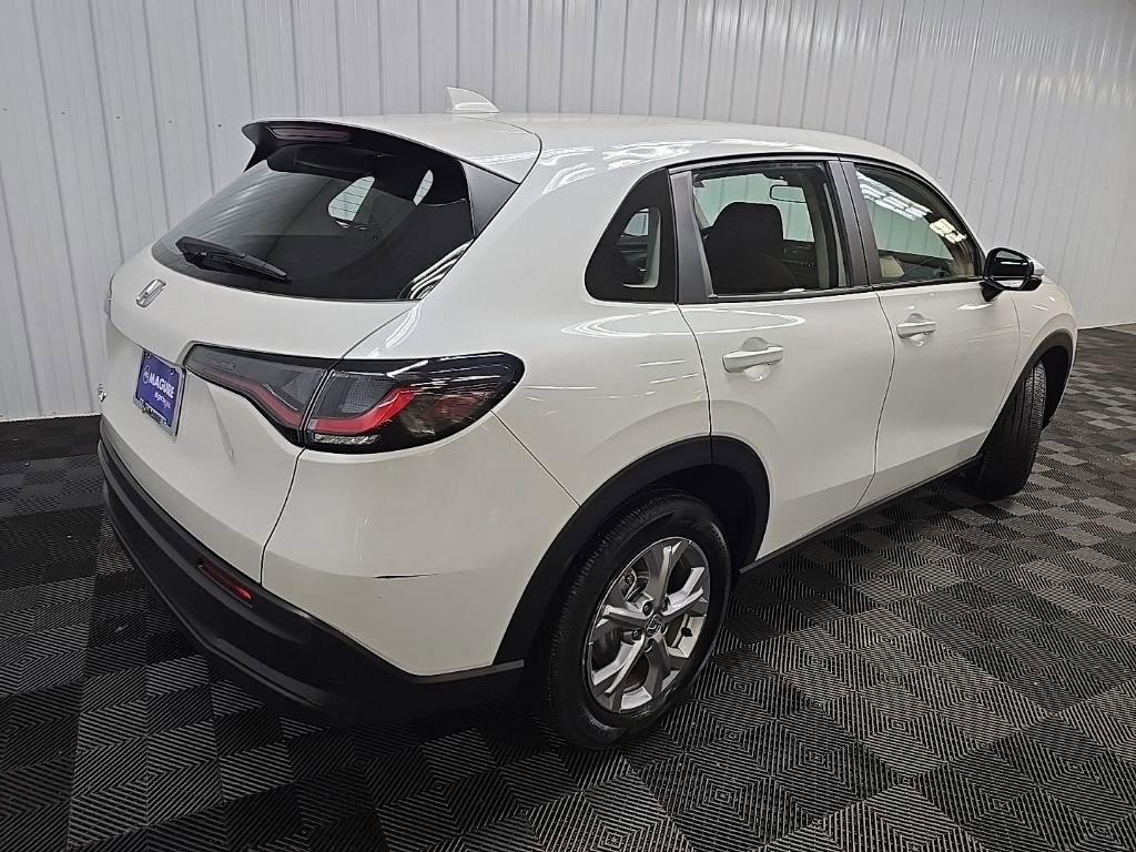 Used 2024 Honda HR-V LX image 10