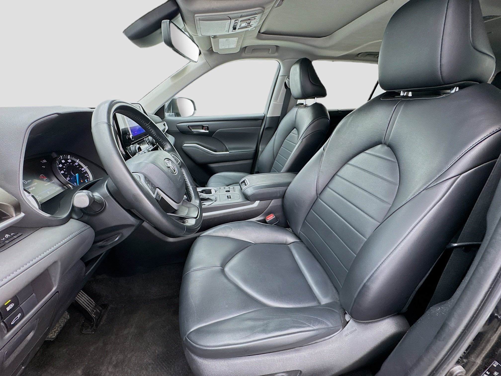 Used 2023 Toyota Highlander XLE AWD/4WD image 13