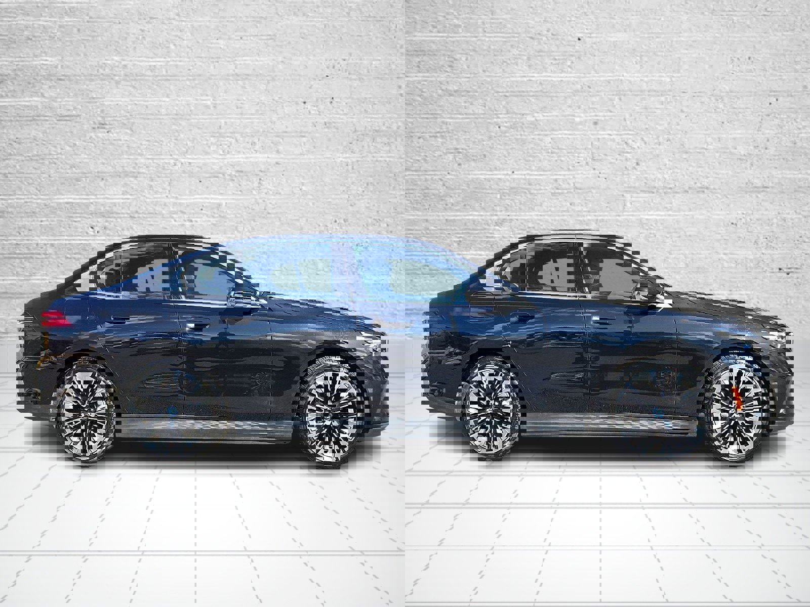 Used 2024 BMW i5 eDrive40i w/ Premium Package image 7