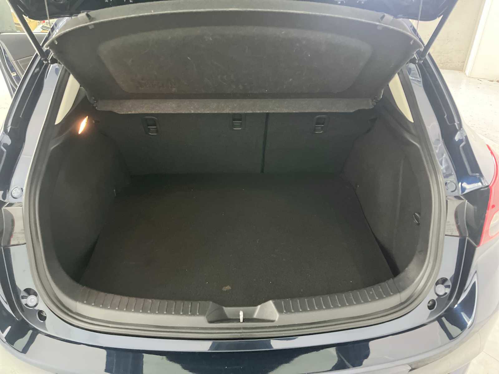 Used 2018 MAZDA MAZDA3 Touring image 20