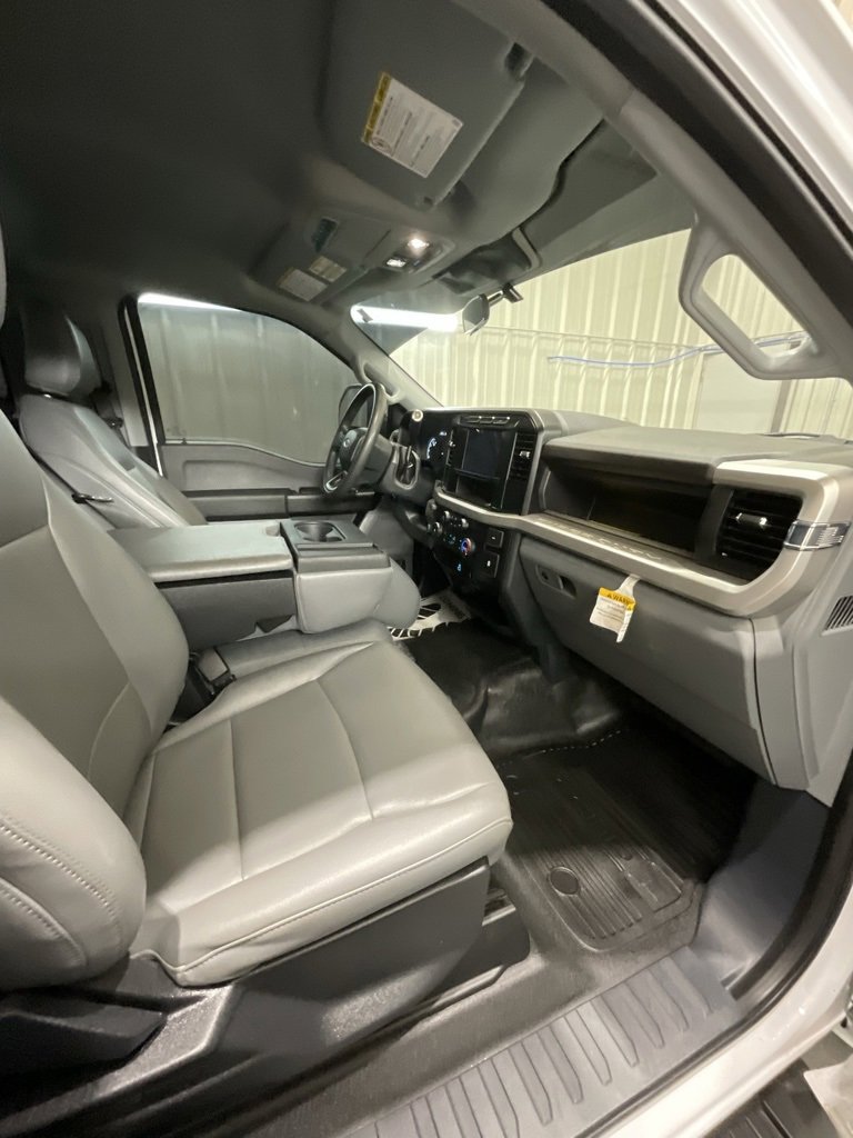 Used 2024 Ford F350 XL w/ Camper Package image 12