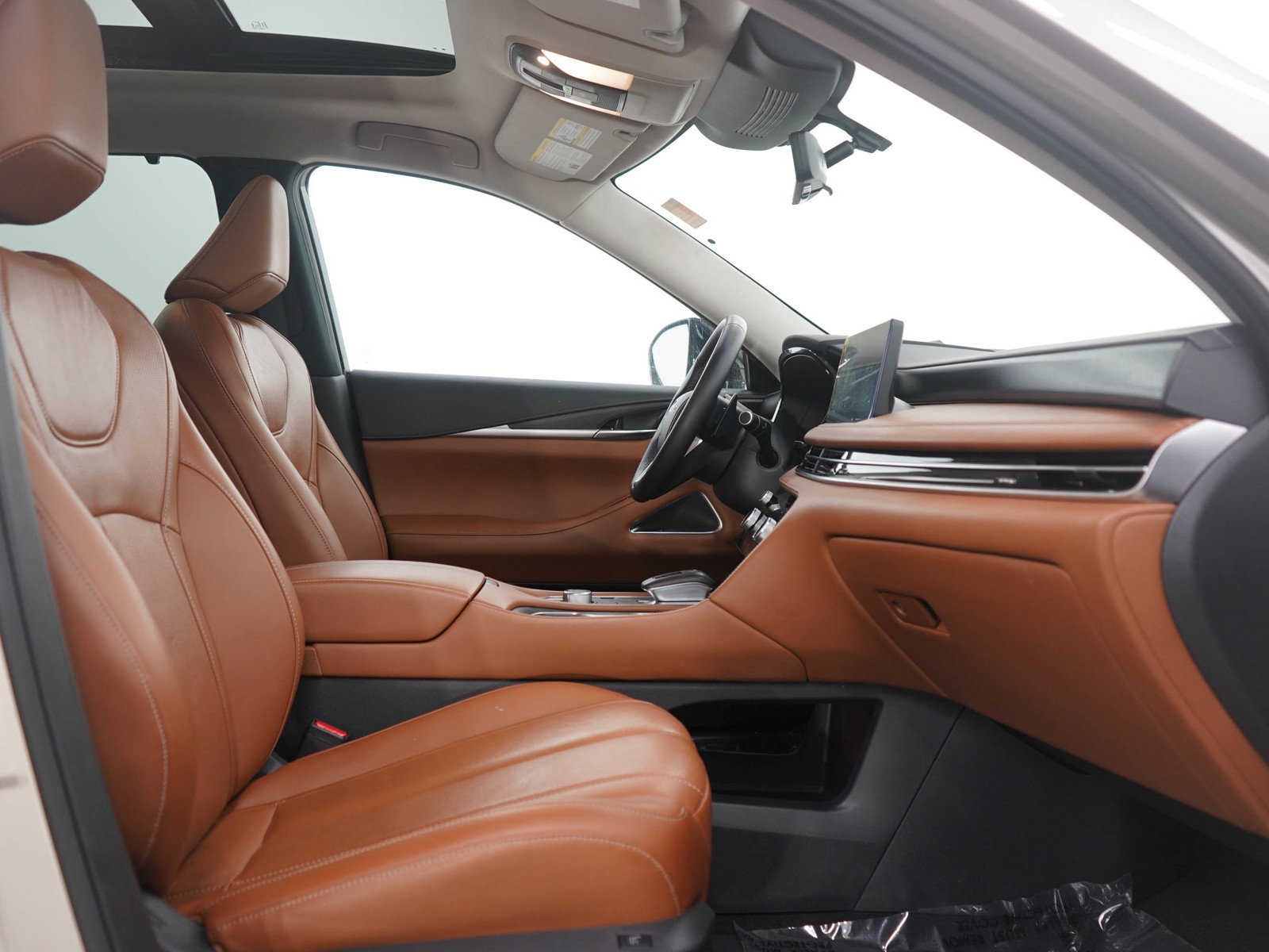 Used 2024 INFINITI QX60 Sensory image 11