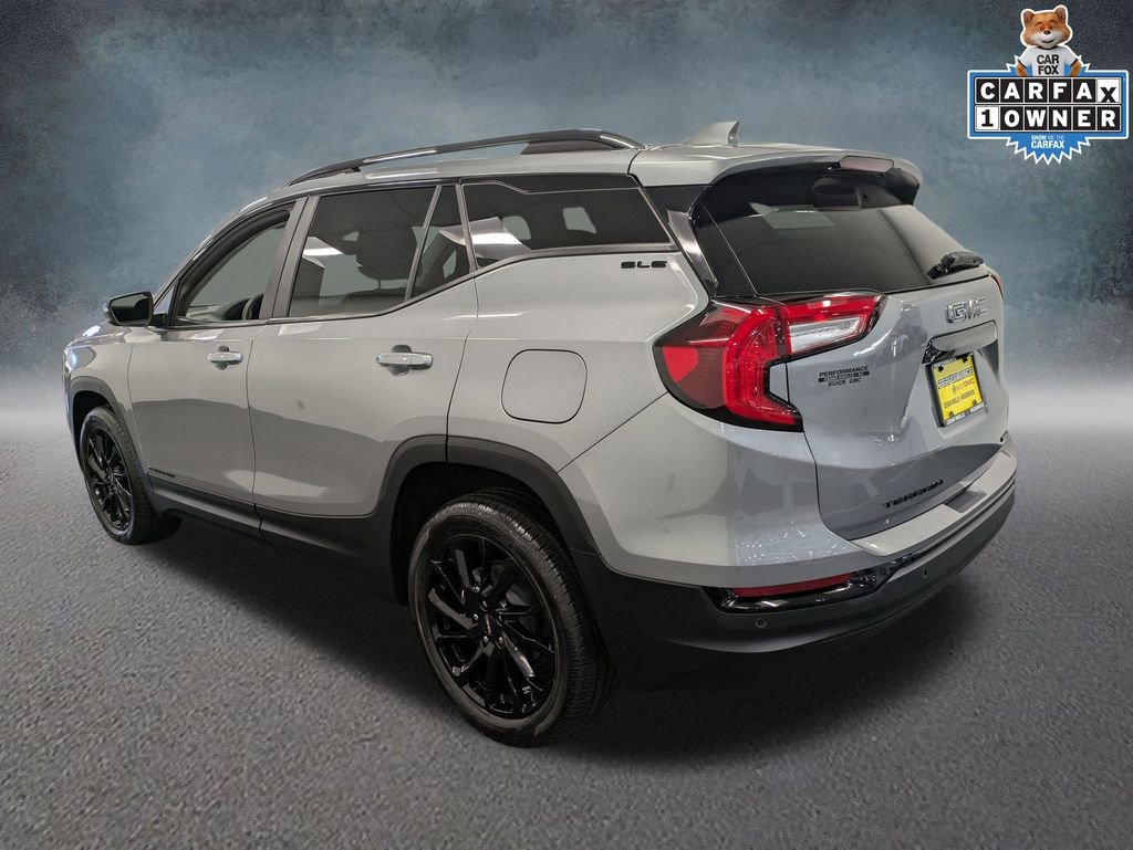 Used 2023 GMC Terrain SLE w/ Driver Convenience Package image 6