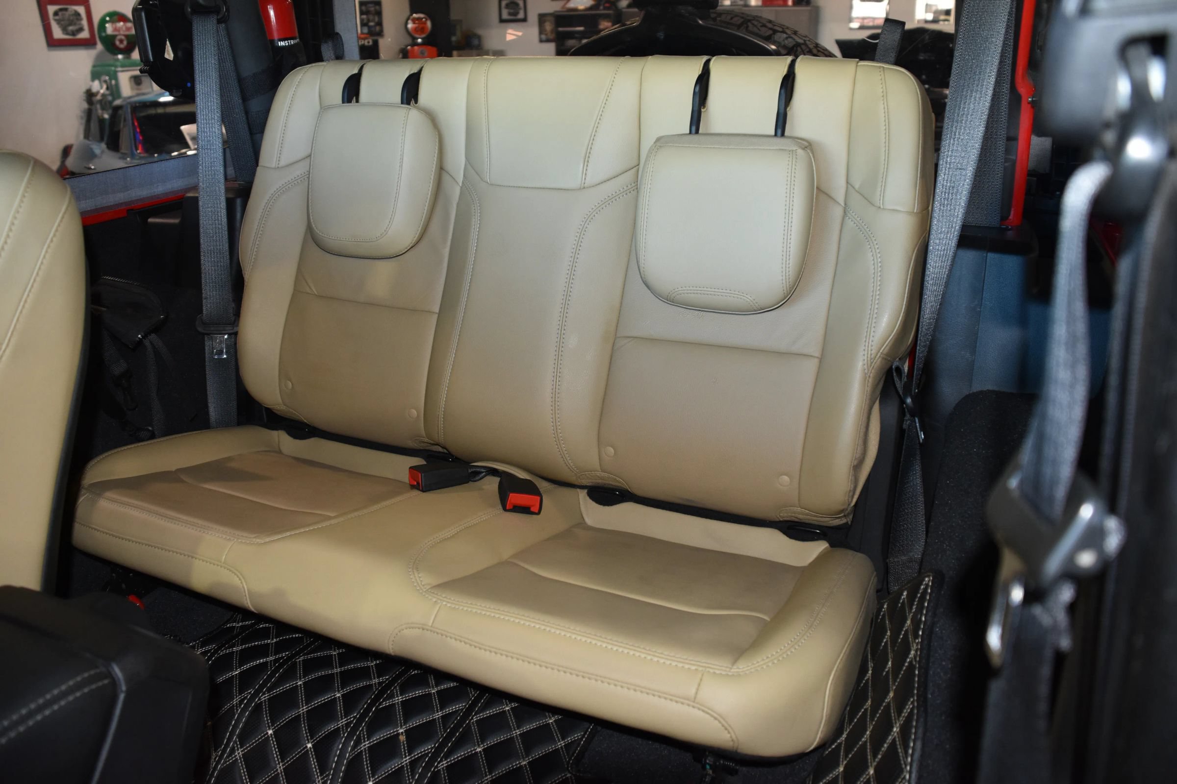 Used 2019 Jeep Wrangler Rubicon AWD/4WD image 18