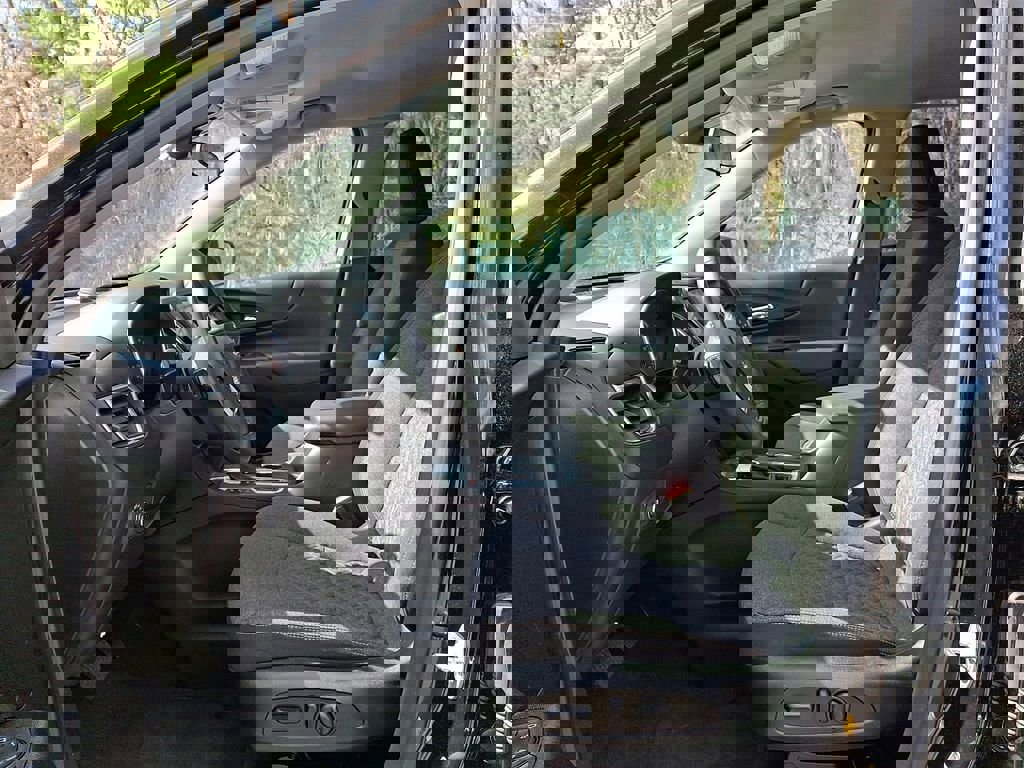 Used 2023 Chevrolet Equinox LT image 19