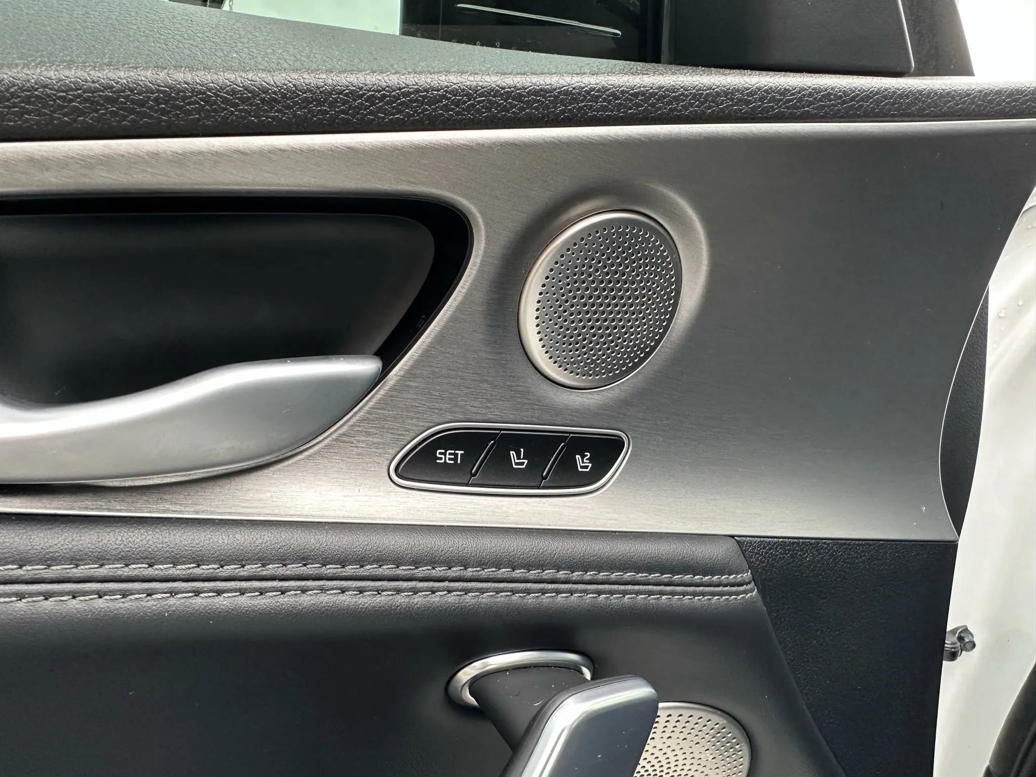 Used 2019 Kia Stinger GT2 image 18