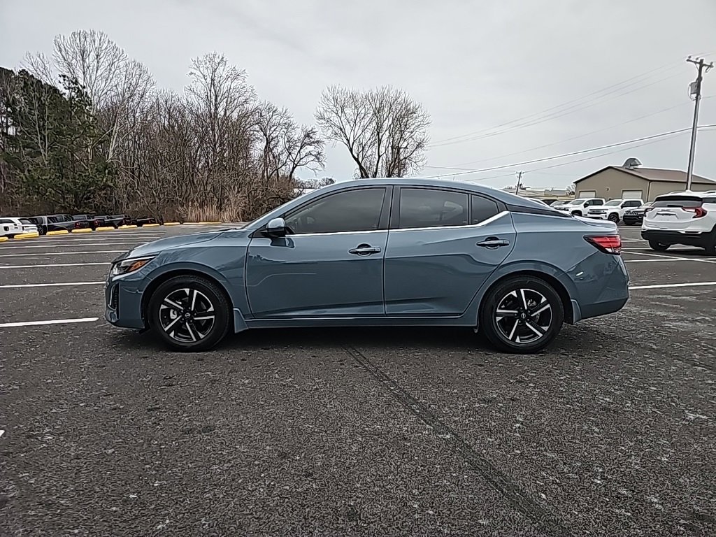 Used 2025 Nissan Sentra SV image 8