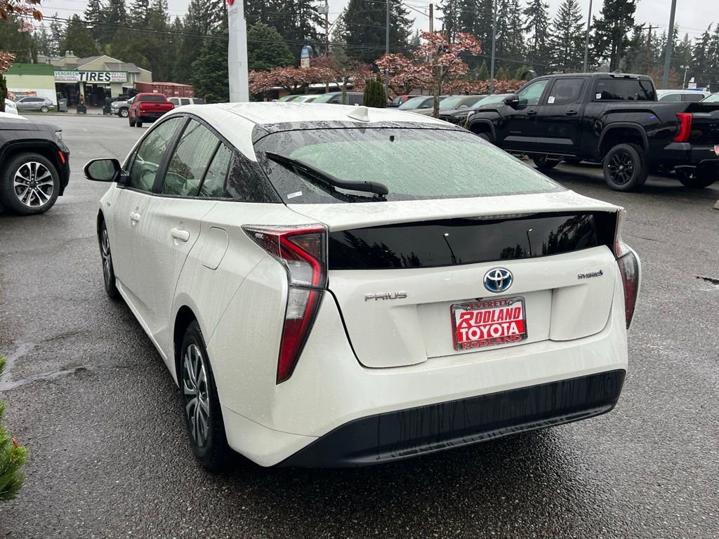 Used 2016 Toyota Prius Two image 9