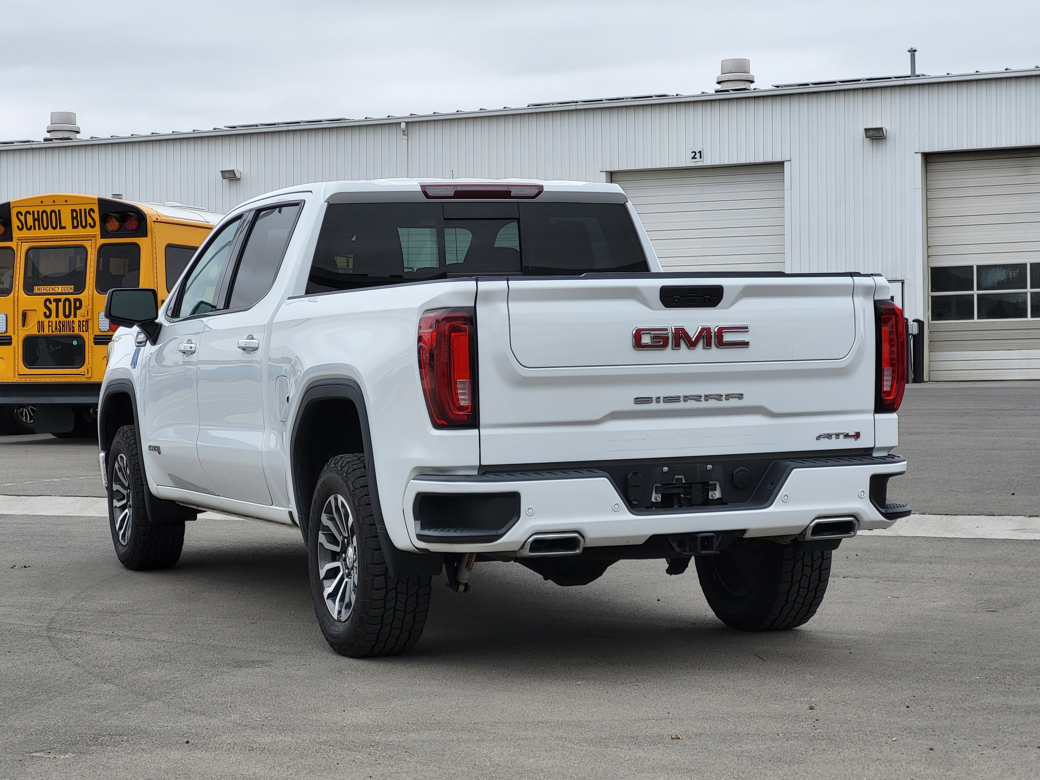 Certified 2021 GMC Sierra 1500 AT4 w/ AT4 Preferred Package image 5