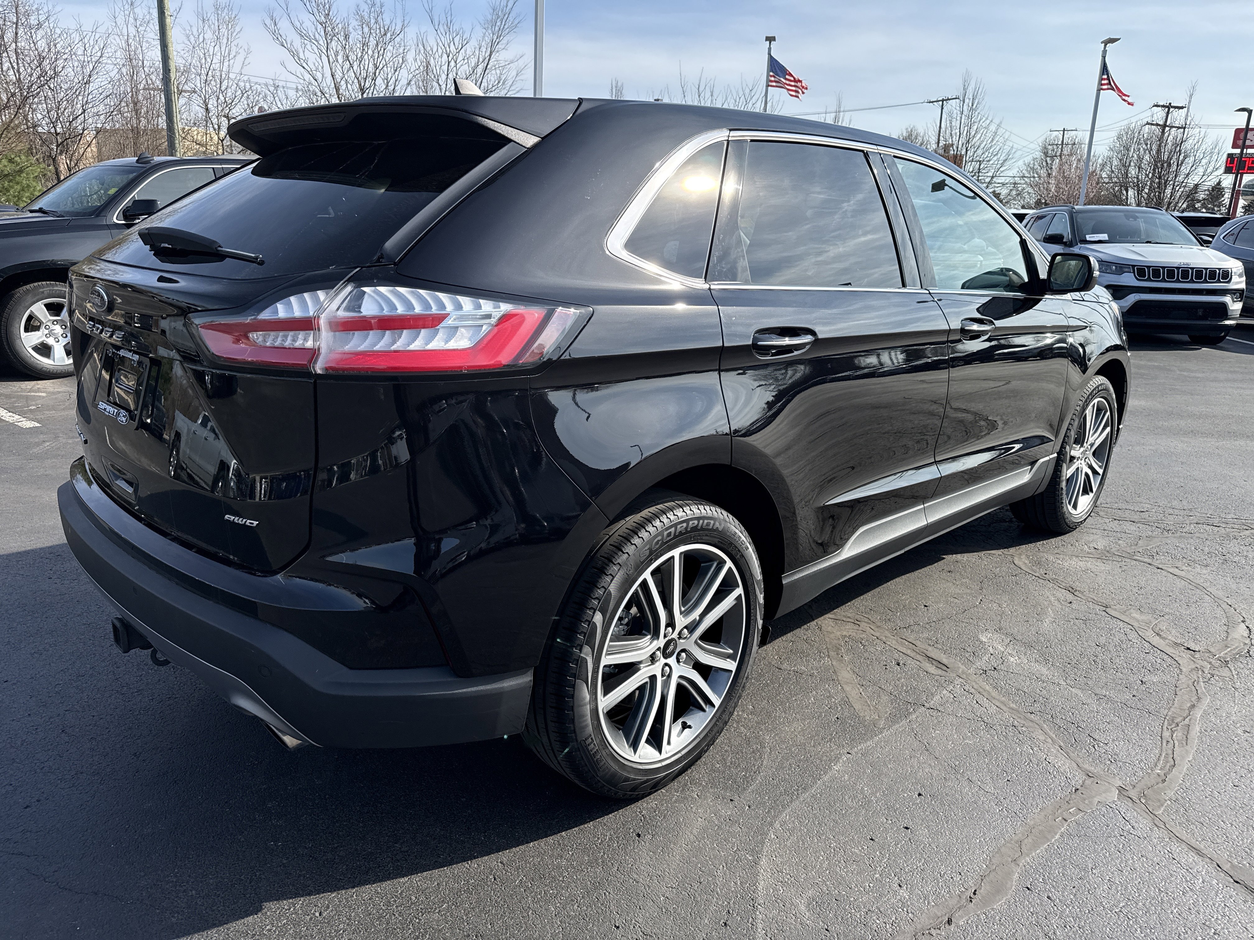 Certified 2024 Ford Edge Titanium w/ Equipment Group 301A image 9