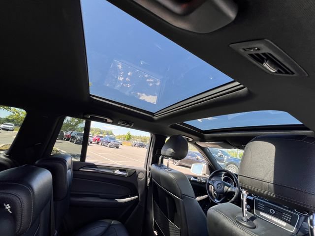 Used 2019 Mercedes-Benz GLS 450 4MATIC image 30