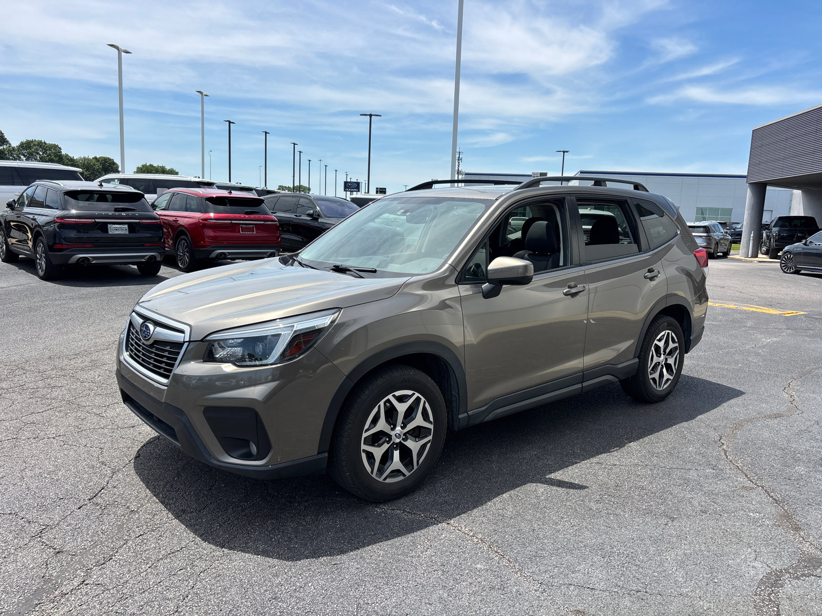 Used 2021 Subaru Forester Premium w/ Popular Package #1 AWD/4WD image 3
