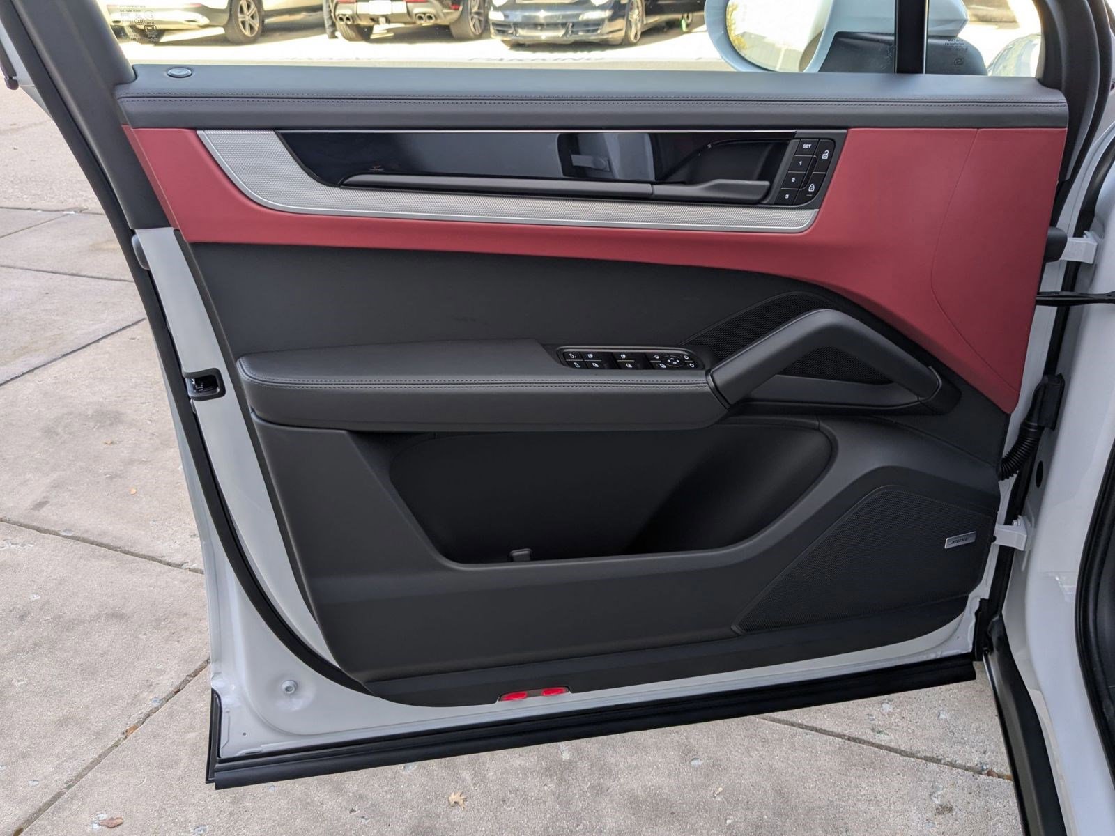 New 2026 Porsche Cayenne image 13