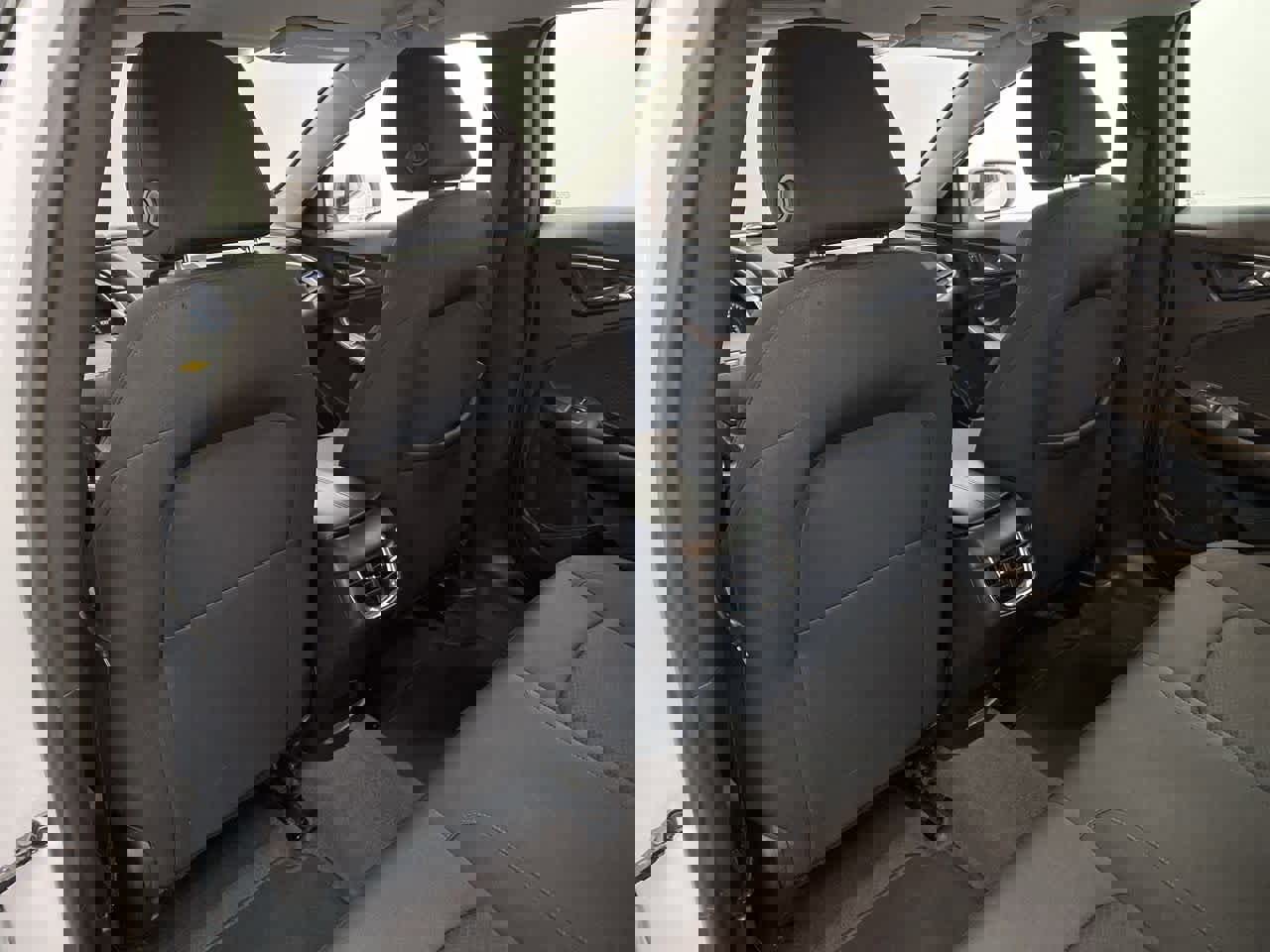 Used 2023 Chevrolet Malibu LT image 17