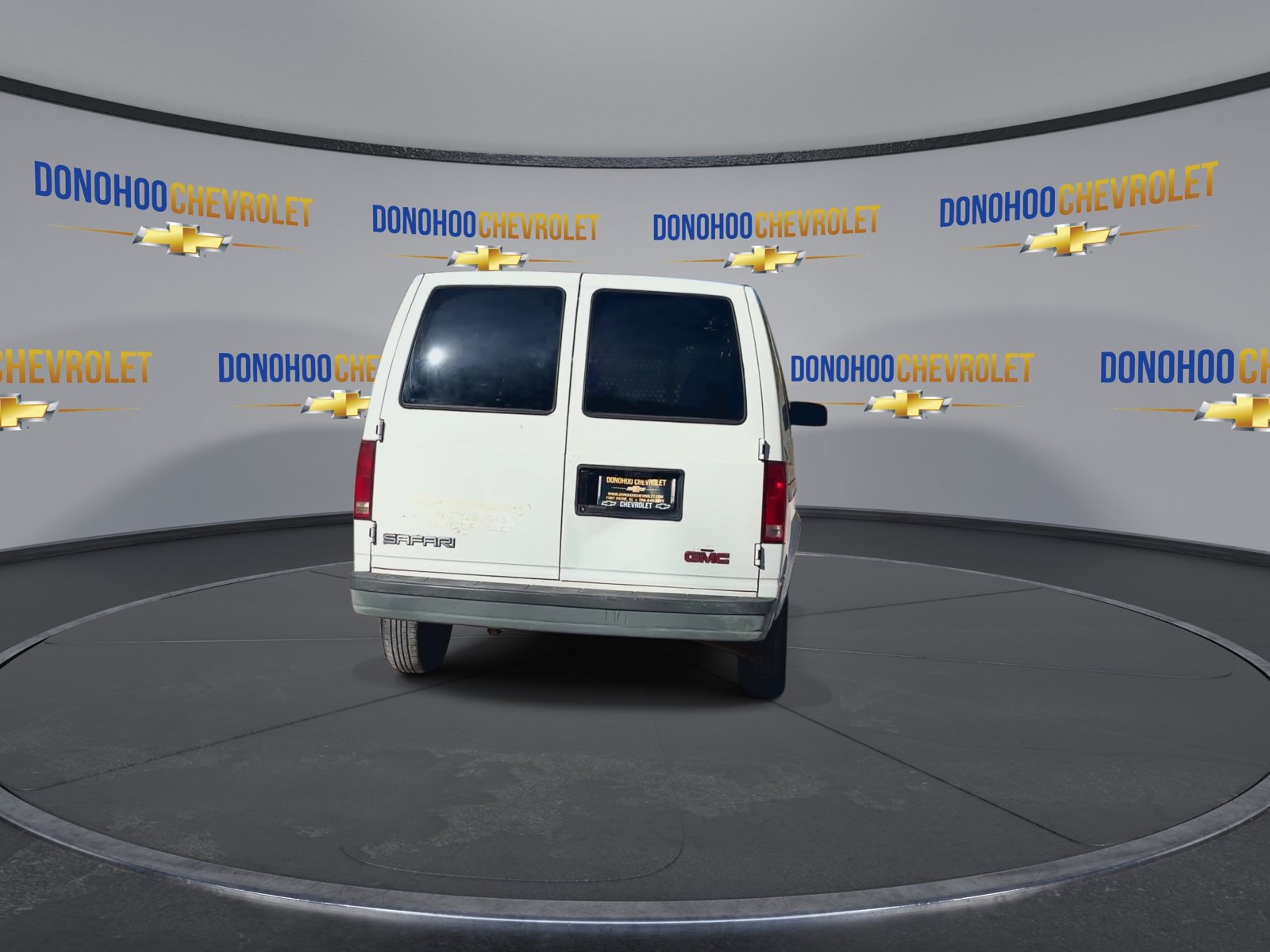 Used 2001 GMC Safari RWD image 11