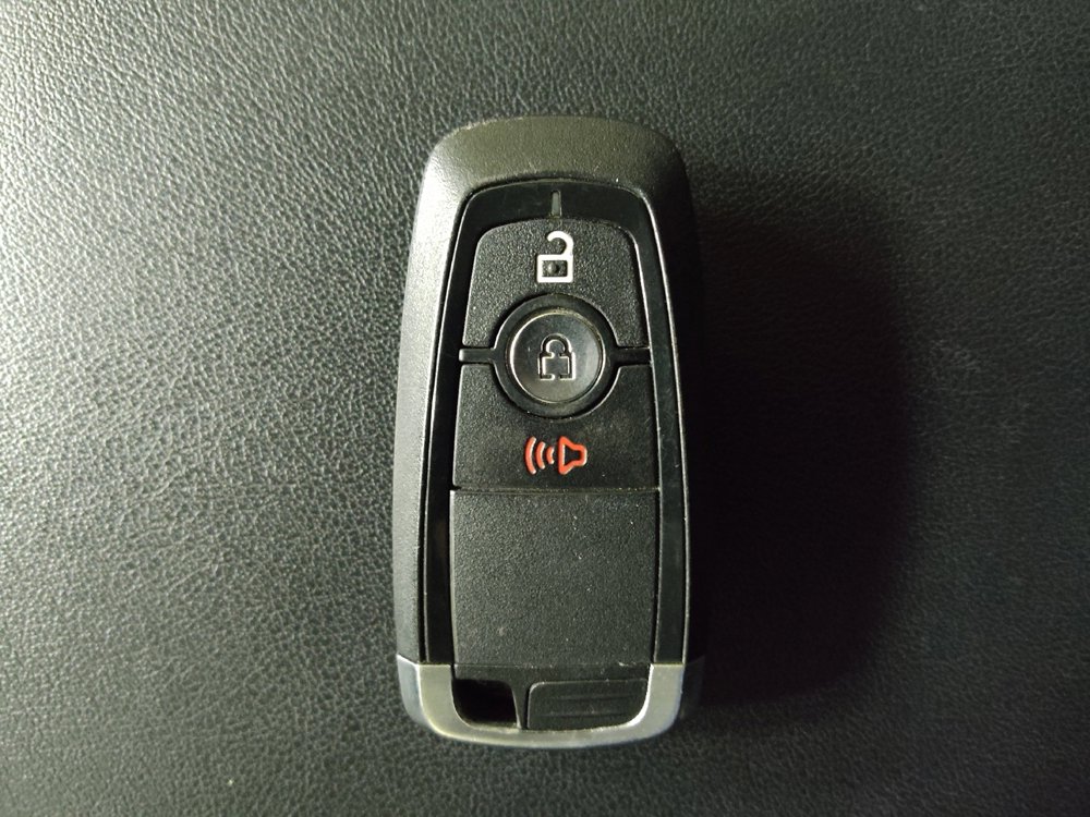 Used 2024 Ford Edge SEL image 32