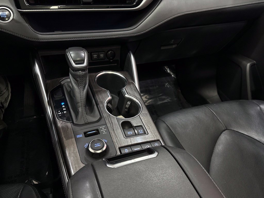 Used 2020 Toyota Highlander Platinum AWD/4WD image 44