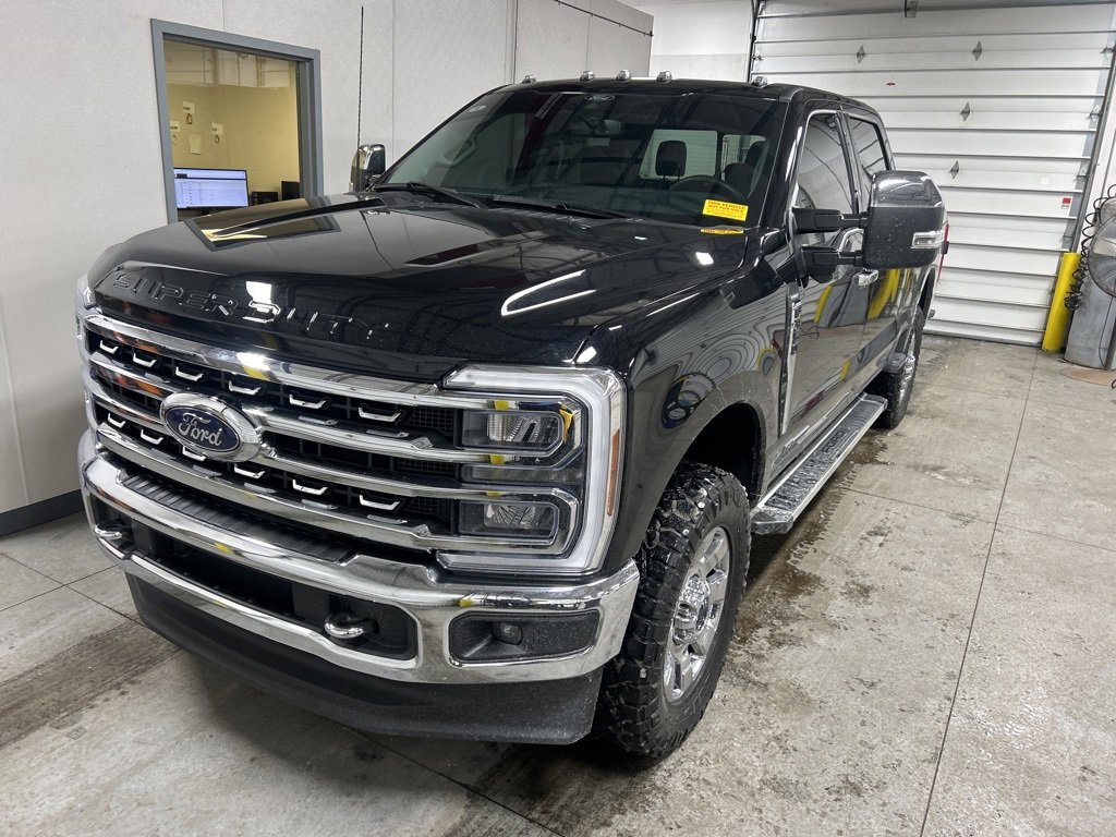 Used 2024 Ford F350 Lariat w/ Chrome Package image 2