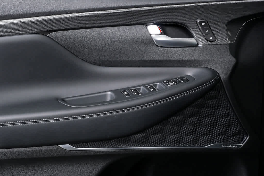 Used 2023 Hyundai Santa Fe Limited image 6