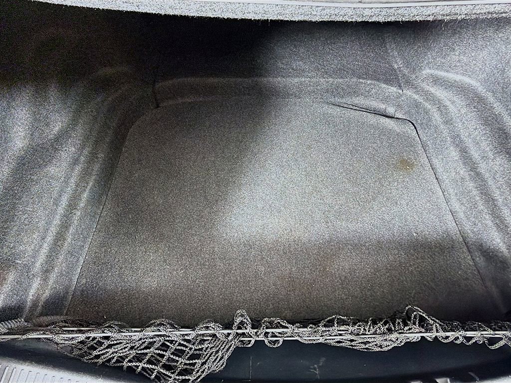 Used 2016 Ford Taurus SHO image 12