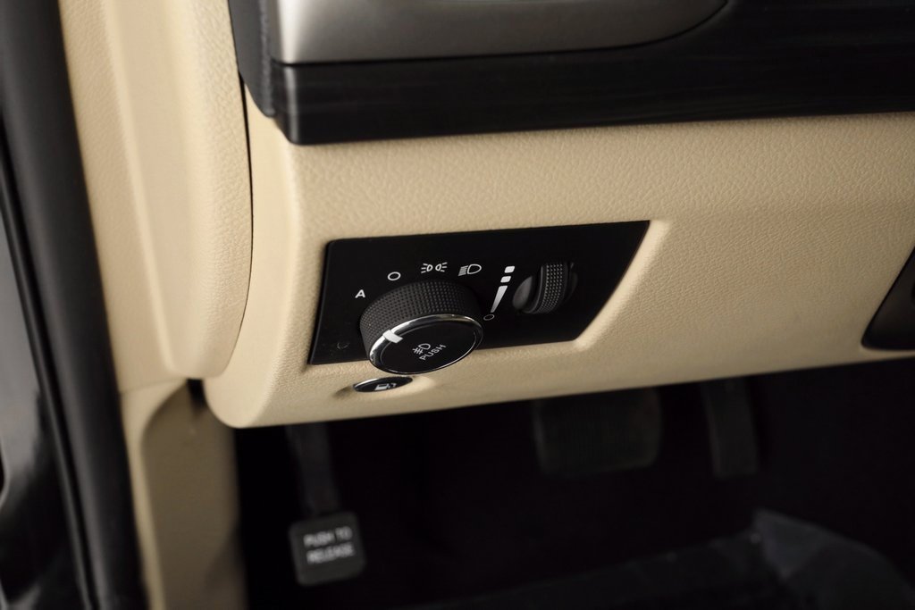 Certified 2021 Jeep Grand Cherokee Laredo image 21