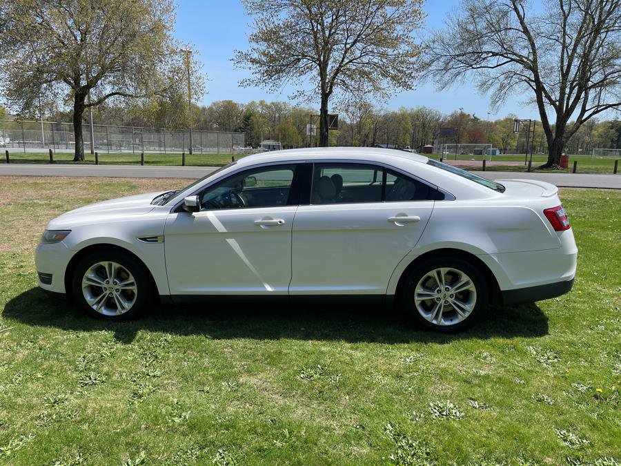 Used 2014 Ford Taurus SEL w/ Equipment Group 201A image 12