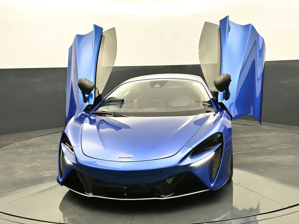 Used 2023 McLaren Artura image 36