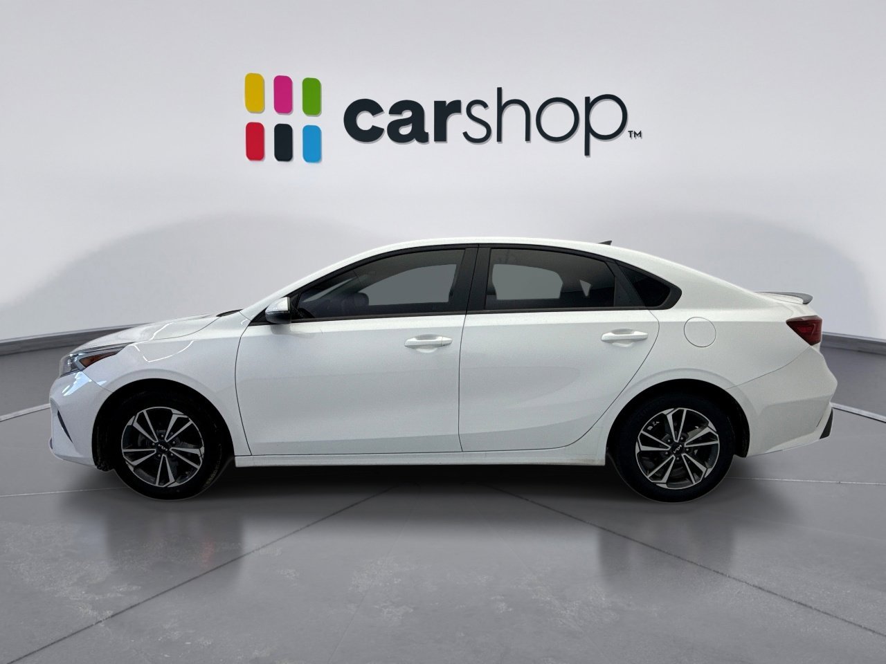 Used 2024 Kia Forte LXS w/ LXS Technology Package FWD image 2