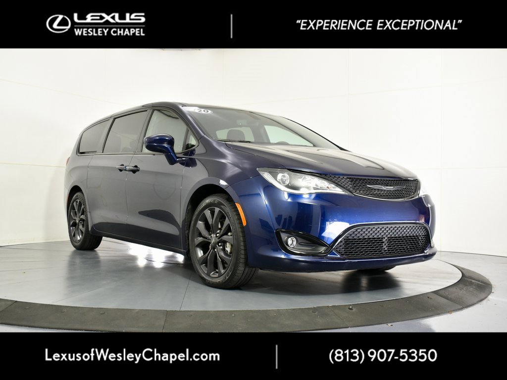 Used 2020 Chrysler Pacifica Touring w/ S Appearance Package image 1