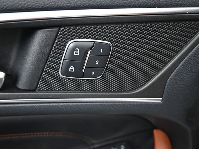 Used 2015 Ford Edge Titanium w/ Equipment Group 302A image 21