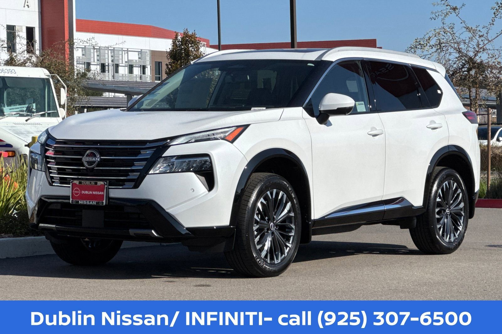 New 2026 Nissan Rogue Platinum w/ Tech Package AWD/4WD image 8