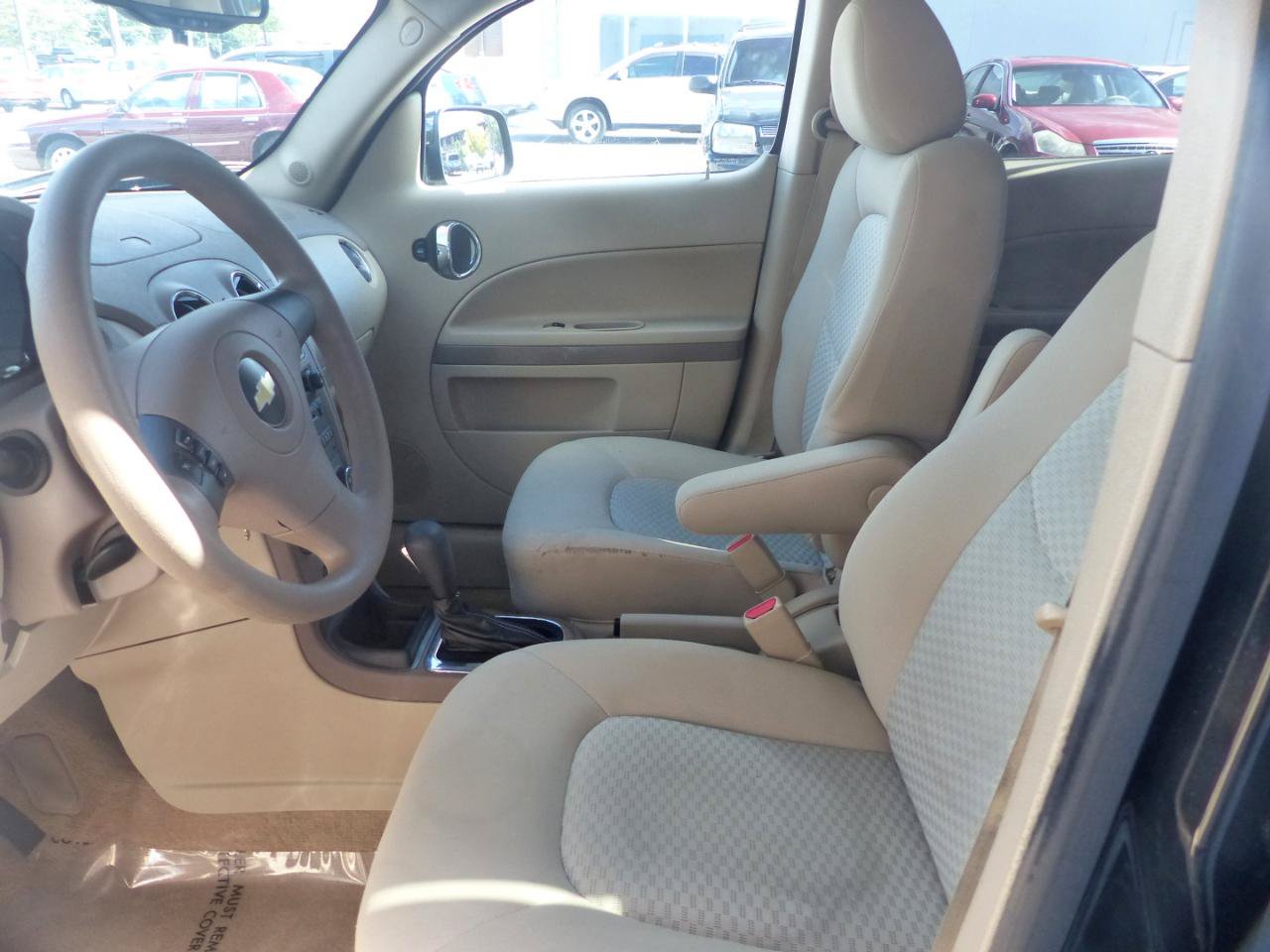 Used 2009 Chevrolet HHR LT FWD image 17
