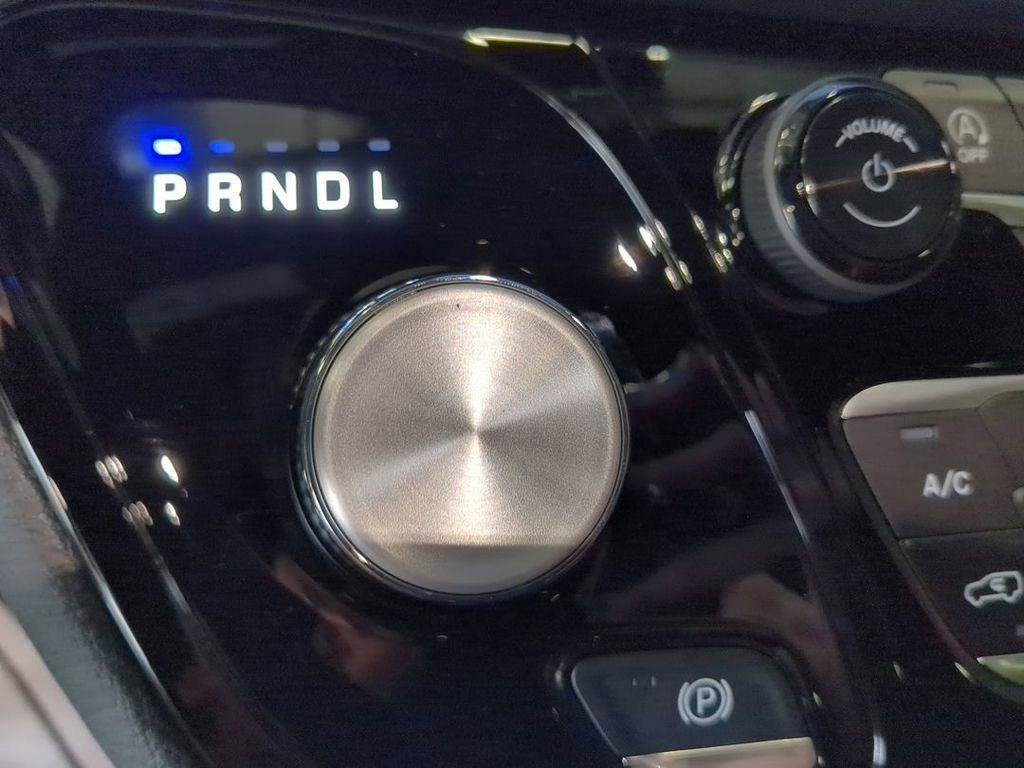 New 2026 Chrysler Pacifica Select image 18