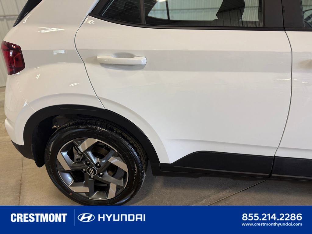 Used 2026 Hyundai Venue SEL FWD image 14