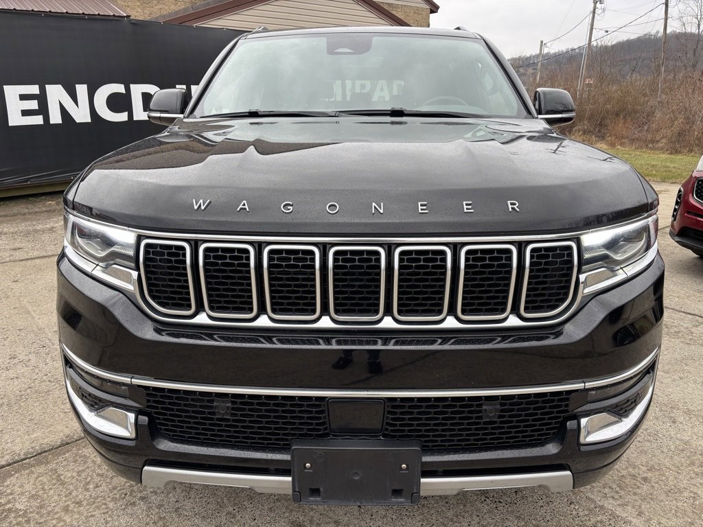 Used 2024 Jeep Wagoneer L Series II w/ Flexible Seating Group image 2