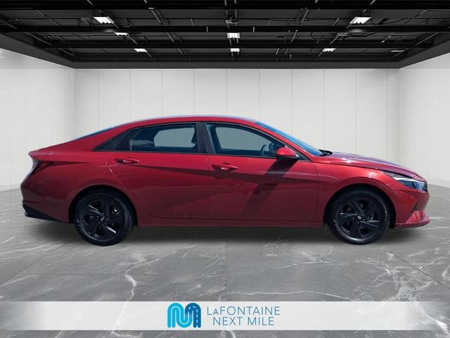 Used 2023 Hyundai Elantra SEL w/ Cargo Package FWD image 6