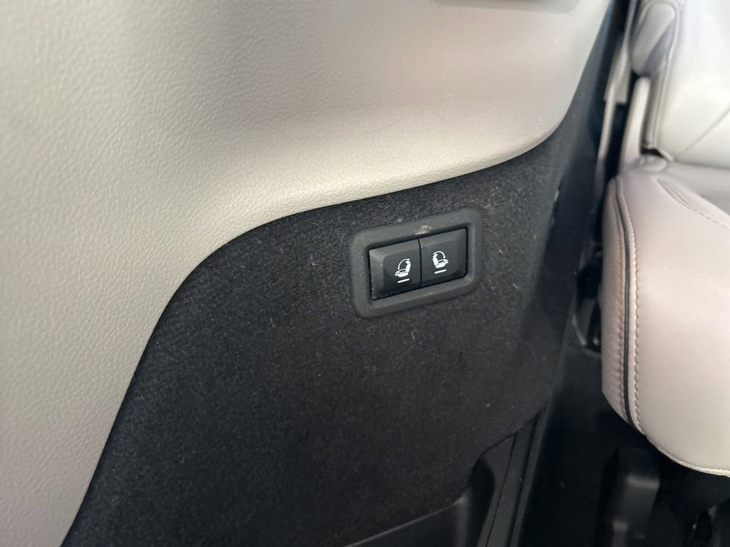 Used 2023 Jeep Grand Wagoneer L Series II image 35