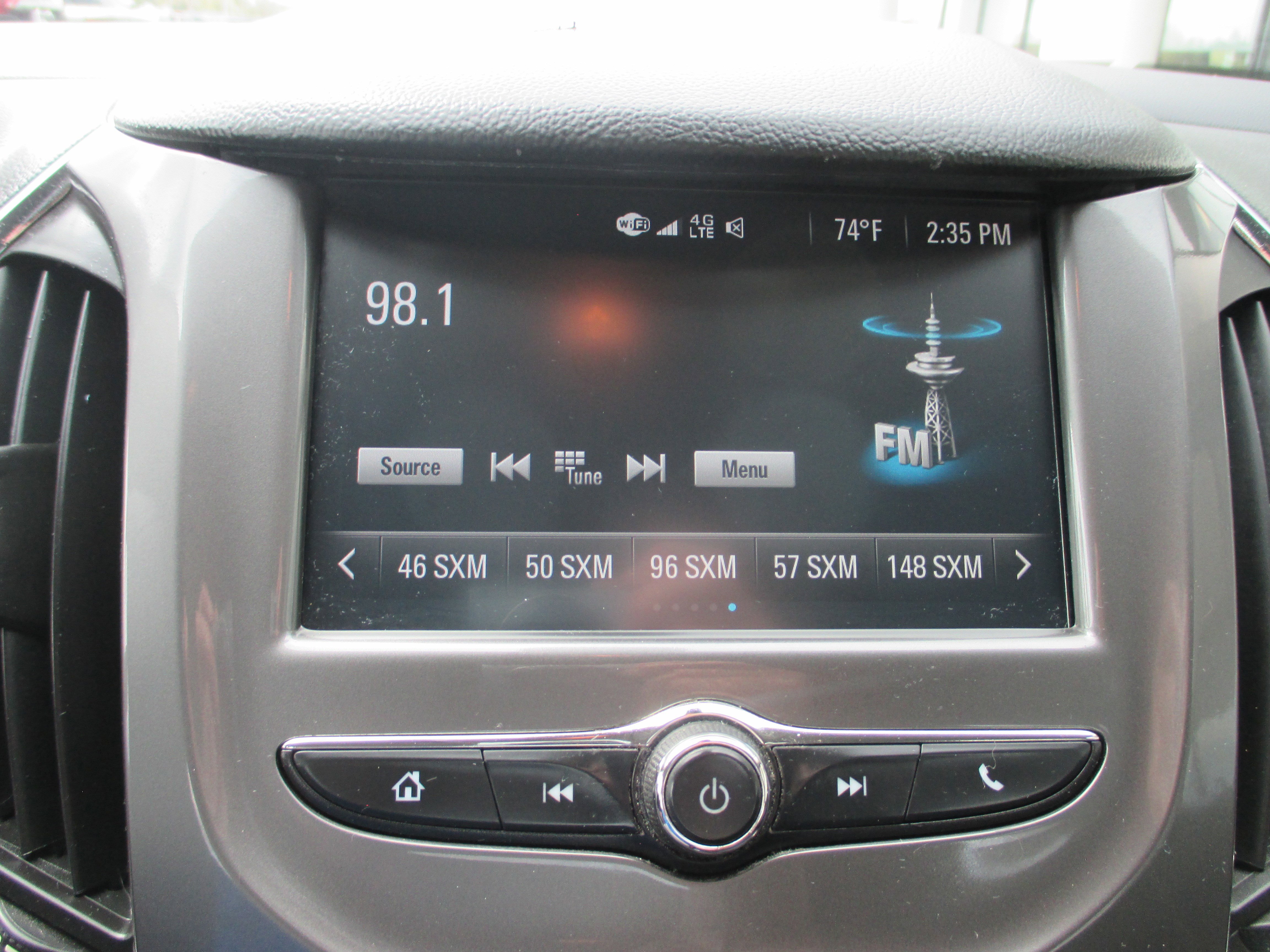 Used 2017 Chevrolet Cruze LT w/ Convenience Package FWD image 17