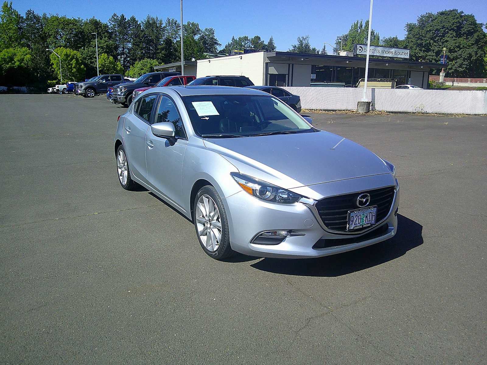 Used 2017 MAZDA MAZDA3 Touring FWD image 7