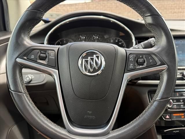 Used 2020 Buick Encore Preferred AWD/4WD image 18