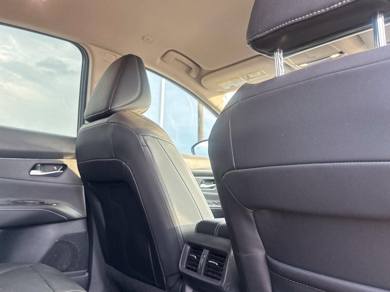 Certified 2025 Nissan Murano SV FWD image 31