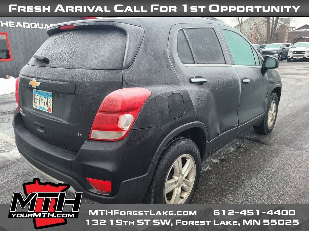 Used 2020 Chevrolet Trax LT w/ LT Convenience Package image 8